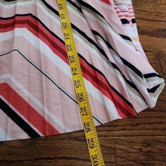 Pleated striped skirt - Picture 4 of 6